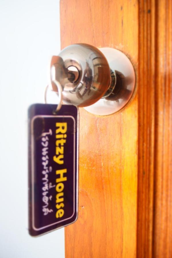Ritzy House Hotel Chumphon Eksteriør billede