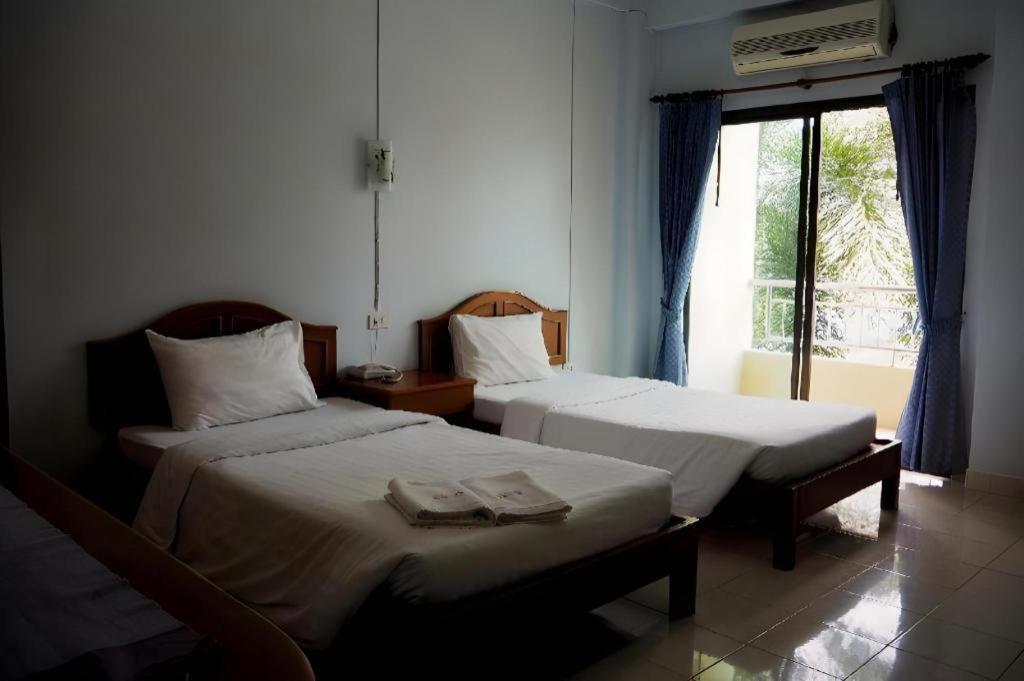 Ritzy House Hotel Chumphon Eksteriør billede