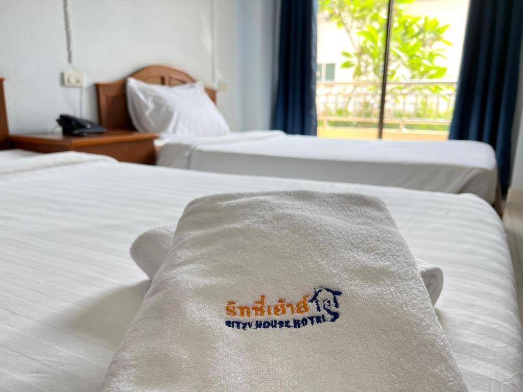 Ritzy House Hotel Chumphon Eksteriør billede